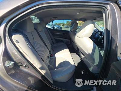 2022 Toyota Camry SE - zdjęcie 16 z 23 - miniatura