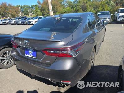 2022 Toyota Camry SE - zdjęcie 3 z 23 - miniatura