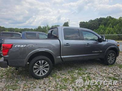 2019 Nissan TITAN PRO-4X Crew Cab Short Bed - zdjęcie 4 z 24 - miniatura