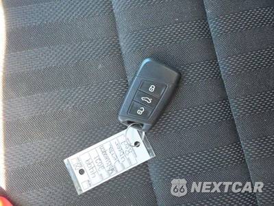2021 Volkswagen Jetta GLI S - zdjęcie 8 z 23 - miniatura