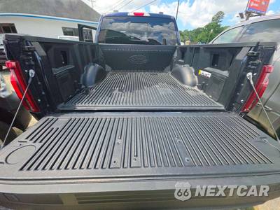 2024 Ford F-150 Hybrid Lariat Crew Cab Short Bed - zdjęcie 14 z 20 - miniatura