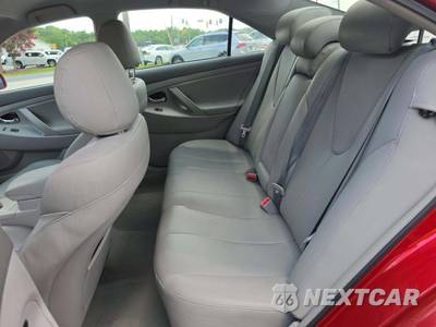 2011 Toyota Camry LE - zdjęcie 13 z 20 - miniatura