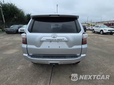 2016 Toyota 4Runner SR5 - zdjęcie 4 z 26 - miniatura