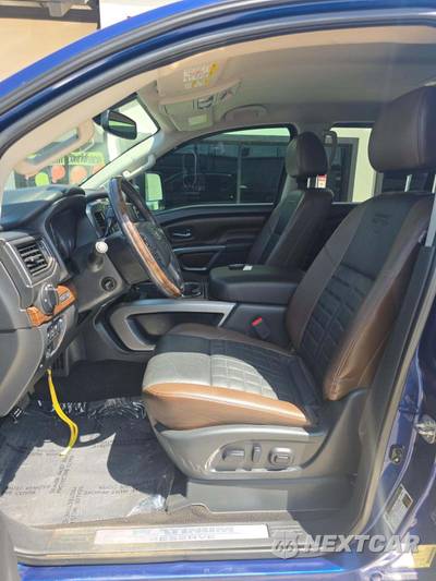 2017 Nissan TITAN XD Platinum Reserve Crew Cab Medium Bed - zdjęcie 3 z 22 - miniatura