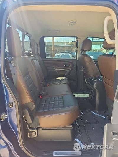 2017 Nissan TITAN XD Platinum Reserve Crew Cab Medium Bed - zdjęcie 13 z 22 - miniatura