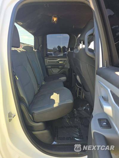 2022 Ram 1500 Big Horn Extended Cab Medium Bed - zdjęcie 16 z 22 - miniatura