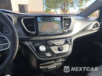 2027 Chrysler Pacifica Select 121.6" WB - zdjęcie 7 z 20 - miniatura