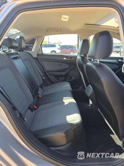 2026 Volkswagen Jetta SE - zdjęcie 13 z 19 - miniatura