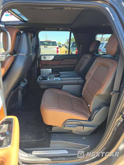 2024 Lincoln Navigator L Reserve - zdjęcie 10 z 21 - miniatura