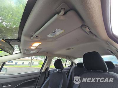 2025 Nissan Versa SV - zdjęcie 8 z 21 - miniatura