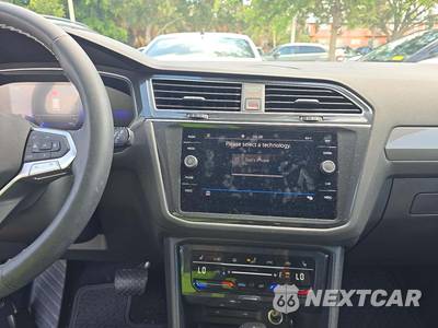 2023 Volkswagen Tiguan SE - zdjęcie 10 z 27 - miniatura