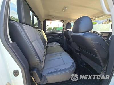 2017 Nissan TITAN S Crew Cab Short Bed - zdjęcie 13 z 26 - miniatura