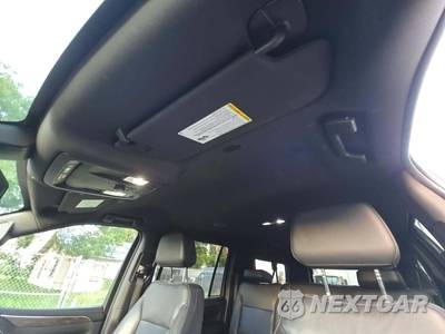 2021 Chevrolet Suburban LT 1LT - zdjęcie 8 z 23 - miniatura