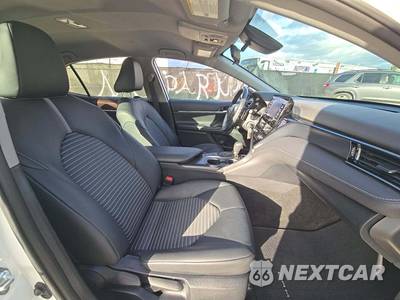 2024 Toyota Camry SE - zdjęcie 15 z 20 - miniatura