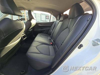 2024 Toyota Camry SE - zdjęcie 10 z 20 - miniatura