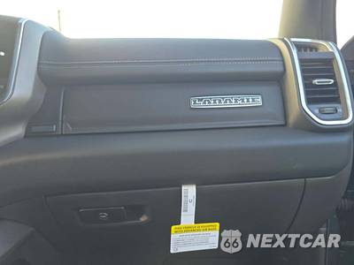 2026 Ram 1500 Laramie Crew Cab Short Bed - zdjęcie 16 z 20 - miniatura