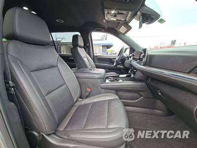 2025 Chevrolet Suburban Z71 2Z7 - zdjęcie 16 z 21 - miniatura