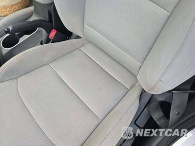 2018 Hyundai Elantra SE Sedan - zdjęcie 18 z 26 - miniatura