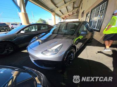 2023 Tesla Model 3 Performance - zdjęcie 1 z 32 - miniatura
