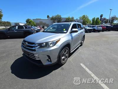 2019 Toyota Highlander Limited Platinum - zdjęcie 1 z 38 - miniatura