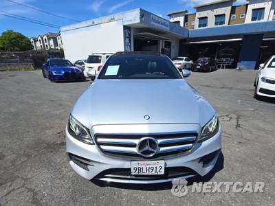 2017 Mercedes-Benz E 300 Sport Sedan - zdjęcie 2 z 36 - miniatura