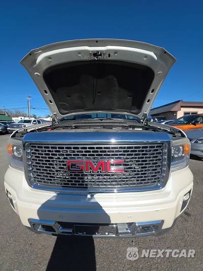 2015 GMC Sierra 1500 Denali Crew Cab Short Bed 5SA - zdjęcie 29 z 34 - miniatura
