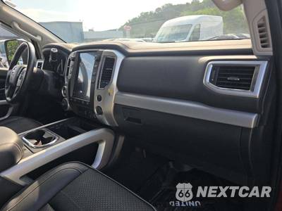 2017 Nissan TITAN PRO-4X Crew Cab Short Bed - zdjęcie 16 z 33 - miniatura