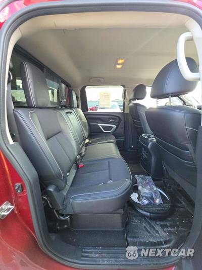2017 Nissan TITAN PRO-4X Crew Cab Short Bed - zdjęcie 13 z 33 - miniatura