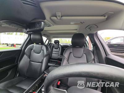 2021 Volvo S60 T5 Momentum - zdjęcie 8 z 23 - miniatura