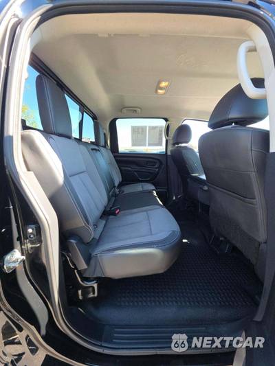 2021 Nissan TITAN S Crew Cab Short Bed - zdjęcie 13 z 30 - miniatura