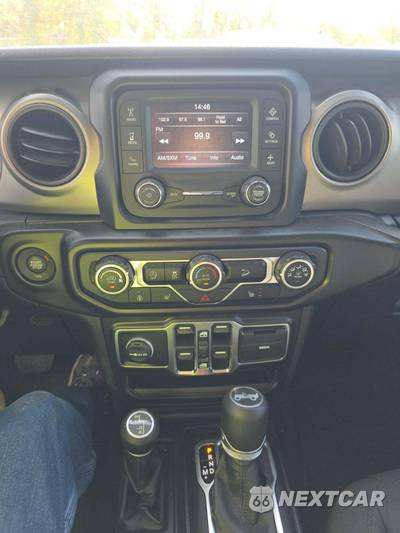 2020 Jeep Wrangler Unlimited Sport S - zdjęcie 10 z 32 - miniatura