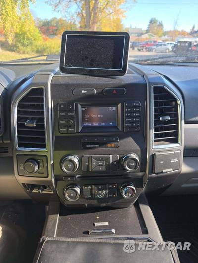 2017 Ford Super Duty F-350 XLT Crew Cab Medium Bed - zdjęcie 7 z 26 - miniatura