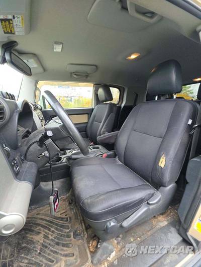2013 Toyota FJ Cruiser w/Rear Doors - zdjęcie 3 z 30 - miniatura