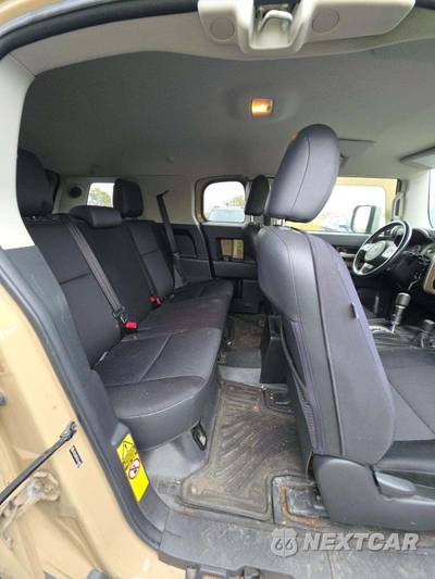 2013 Toyota FJ Cruiser w/Rear Doors - zdjęcie 13 z 30 - miniatura
