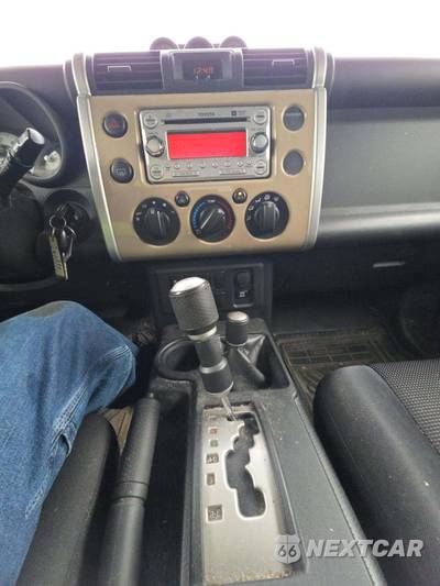 2013 Toyota FJ Cruiser w/Rear Doors - zdjęcie 7 z 30 - miniatura