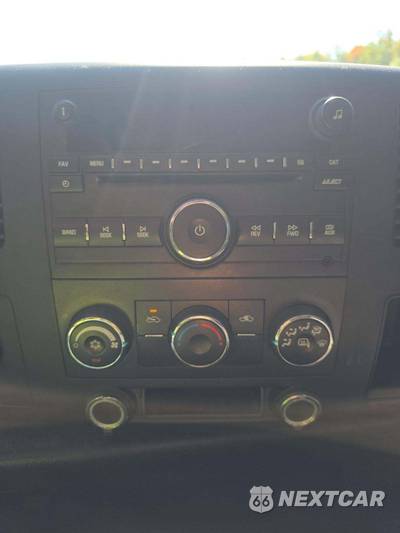 2010 Chevrolet Silverado 2500HD LT Regular Cab Long Bed 1LT - zdjęcie 7 z 36 - miniatura