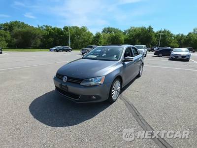 2013 Volkswagen Jetta TDI Sedan w/Premium & Navigation