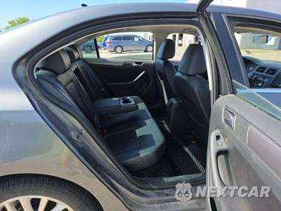 2013 Volkswagen Jetta TDI Sedan w/Premium & Navigation - zdjęcie 13 z 38 - miniatura