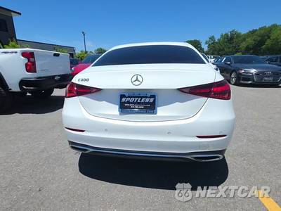 2025 Mercedes-Benz C 300 - zdjęcie 4 z 29 - miniatura