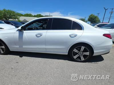 2025 Mercedes-Benz C 300 - zdjęcie 3 z 29 - miniatura