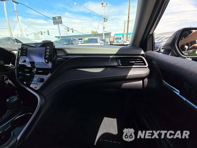 2024 Toyota Camry SE - zdjęcie 16 z 19 - miniatura