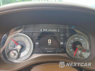 2019 Ram 1500 Laramie Longhorn Crew Cab Short Bed - zdjęcie 9 z 25 - miniatura