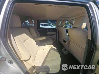 2015 Toyota Highlander Hybrid Limited - zdjęcie 17 z 22 - miniatura