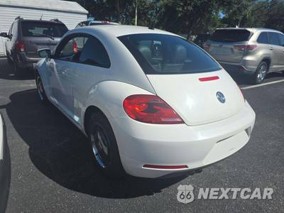 2012 Volkswagen Beetle 2.5L Hatchback - zdjęcie 2 z 21 - miniatura