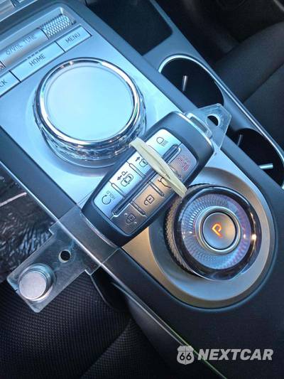 2023 Genesis GV70 2.5T - zdjęcie 8 z 22 - miniatura
