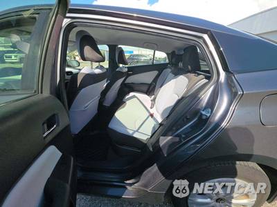 2022 Toyota Prius LE - zdjęcie 13 z 24 - miniatura