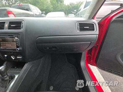2011 Volkswagen Jetta Sedan SE - zdjęcie 19 z 22 - miniatura