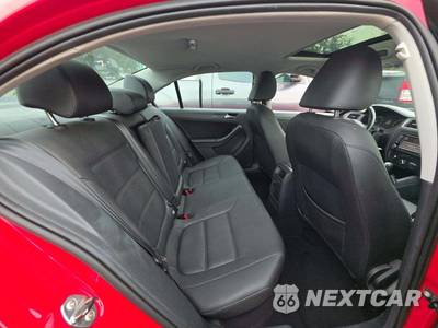 2011 Volkswagen Jetta Sedan SE - zdjęcie 16 z 22 - miniatura