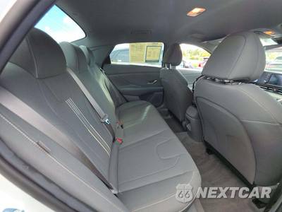 2026 Hyundai Elantra SEL Sport - zdjęcie 16 z 21 - miniatura