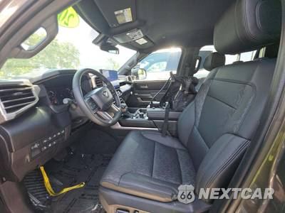 2025 Toyota Tundra SR5 Crew Cab Short Bed - zdjęcie 6 z 21 - miniatura